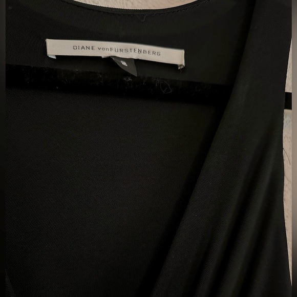 Diane Von Furstenberg Black V-Neck Sleeveless Fit n' Flare Dress - Picture 10 of 10